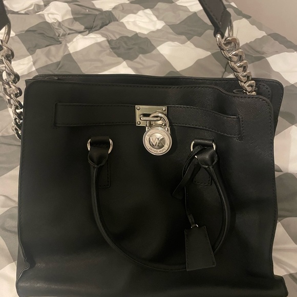 Michael Kors large leather chain strap bag - Picture 4 of 5